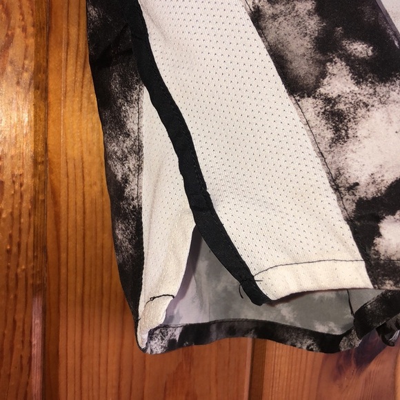 Nike dri fit shorts size large kids spotted print black and white athletic short - Picture 4 of 6